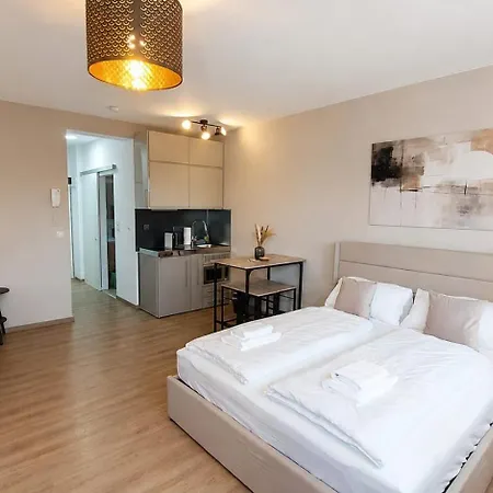 Apartament Base Business And Leisure, Center